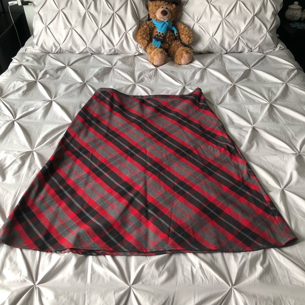 Woman’s A line plaid skirt.